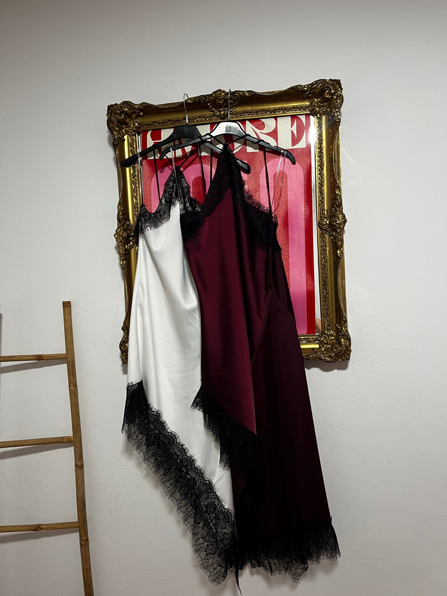 VESTIDO LENCERO ASIMÉTRICO